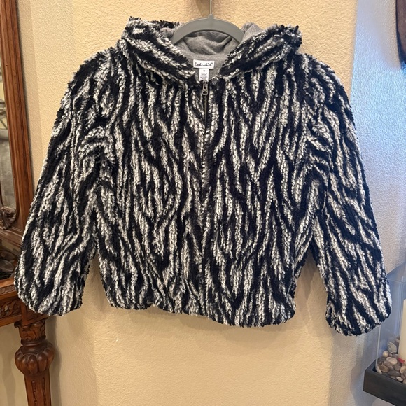 Splendid Other - SPLENDID Girls Kids Black & White Zebra Sherpa Fuzzy Zip Hoodie Jacket Size 10